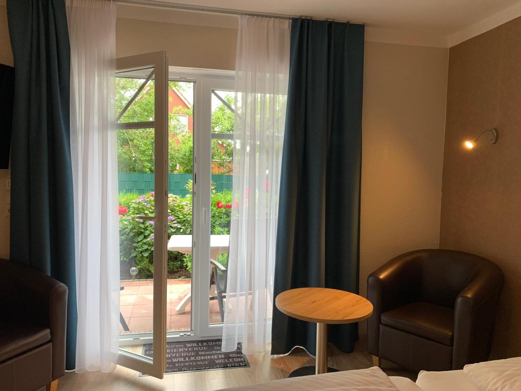 Hotel Pension Julia นอร์ดไดค์ ภายนอก รูปภาพ